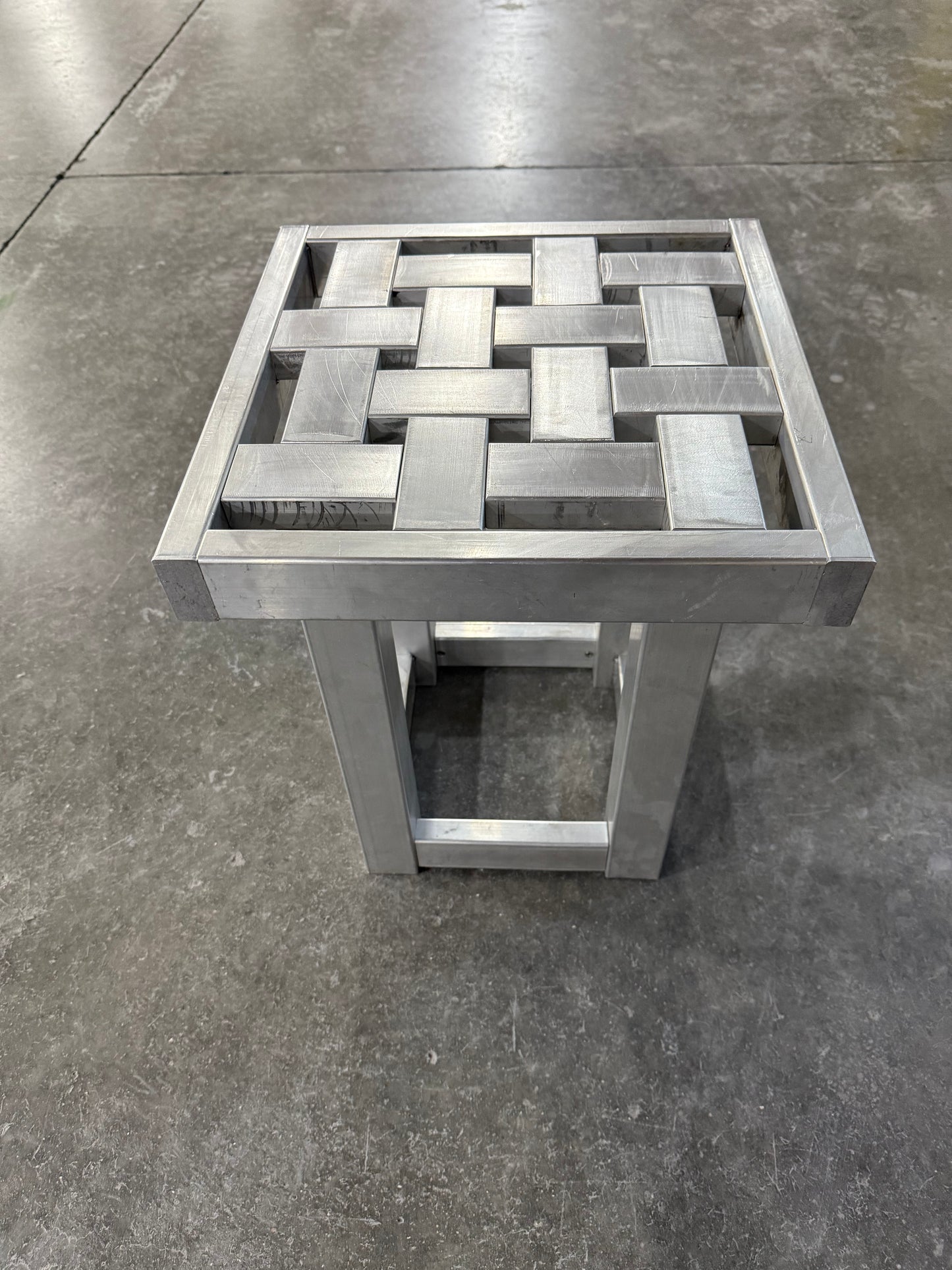 Maverick - 15" Original Forever Aluminum Table