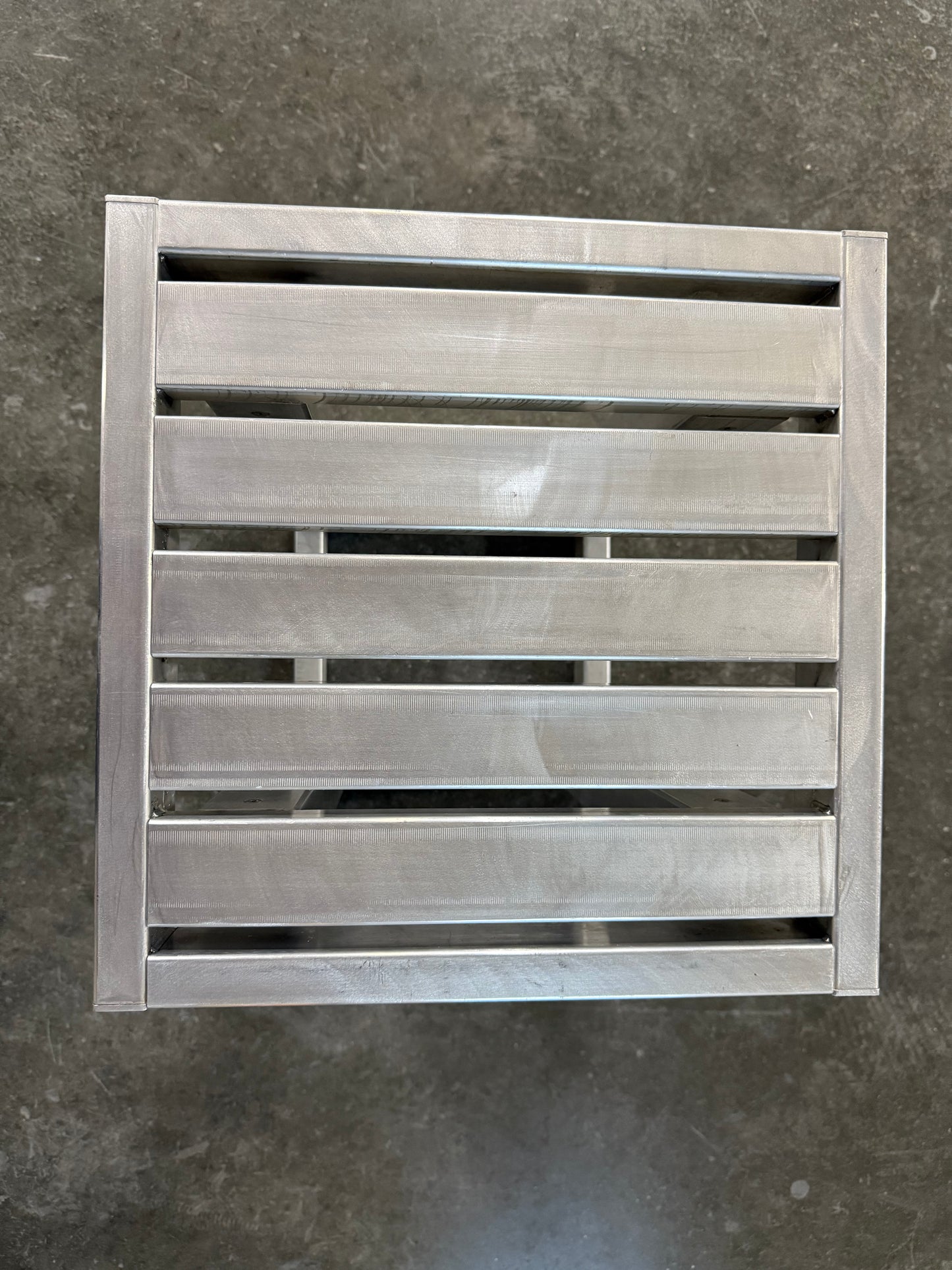 Luca - 15" Classic Forever Aluminum Table