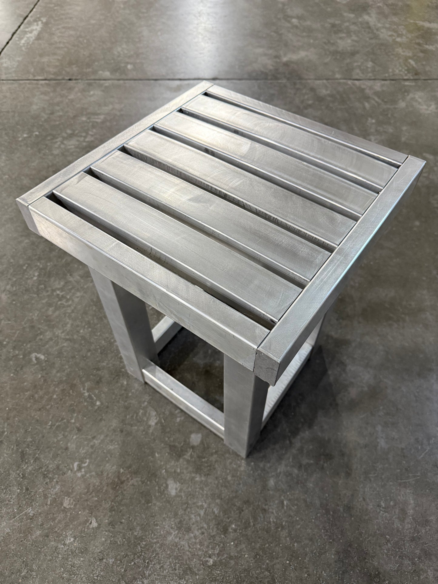 Luca - 15" Classic Forever Aluminum Table